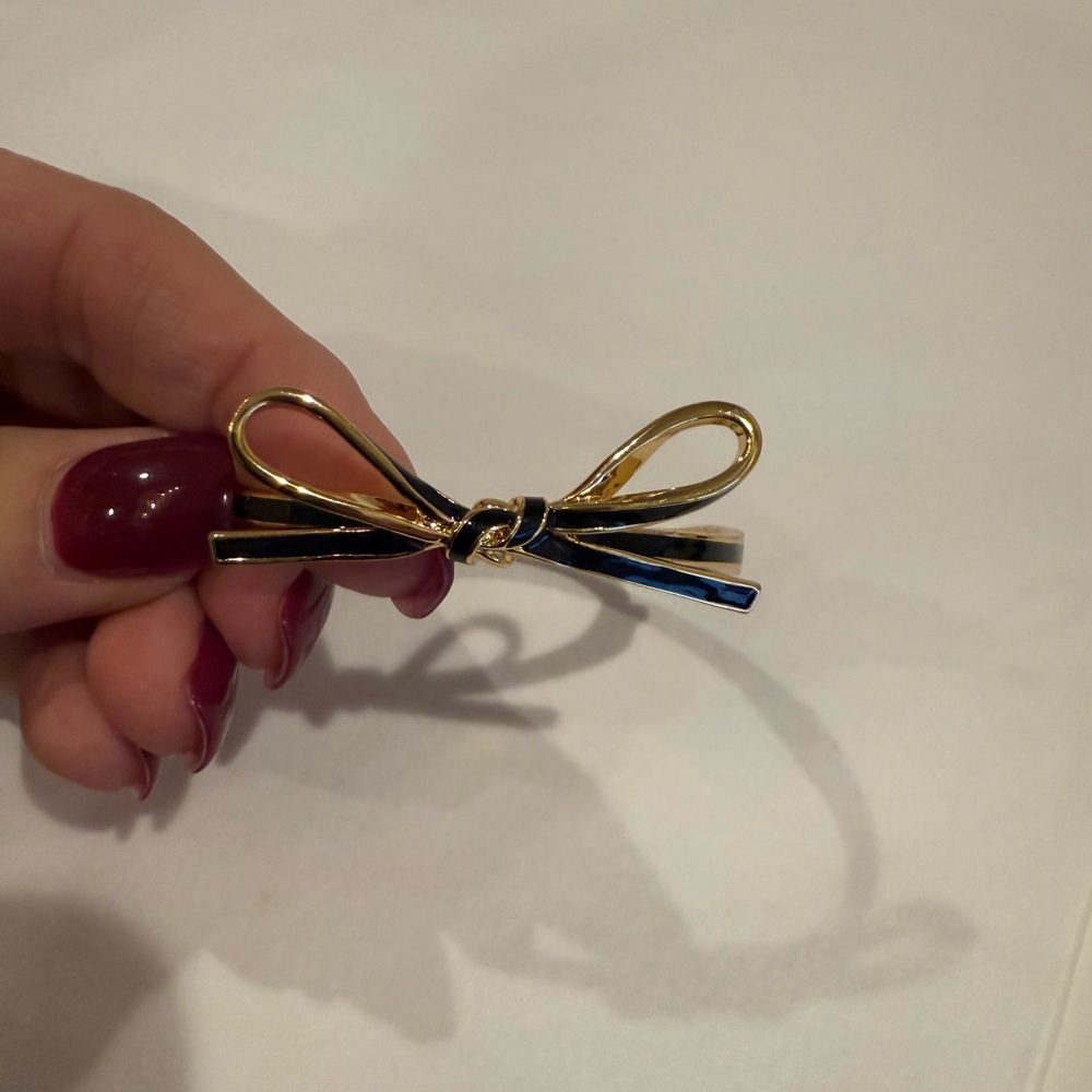 Kate Spade Gold and Black Bow bracelet. Brand New, No tags... giftable - Picture 13 of 13